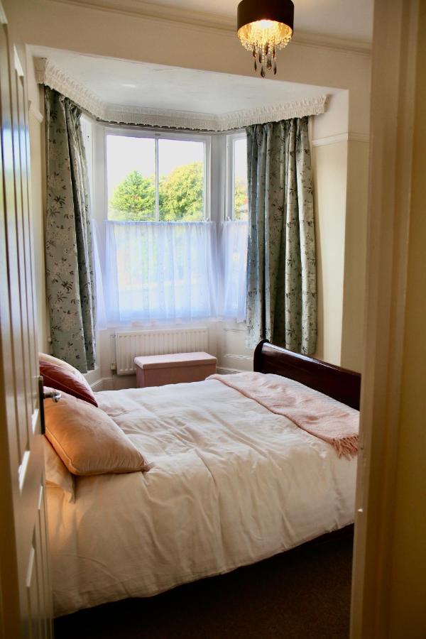 Mostyn Villa Free Private Parking Llandudno Ngoại thất bức ảnh