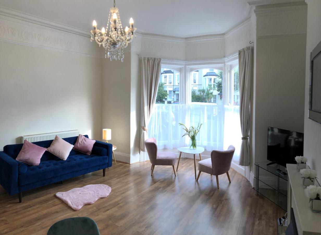 Mostyn Villa Free Private Parking Llandudno Ngoại thất bức ảnh