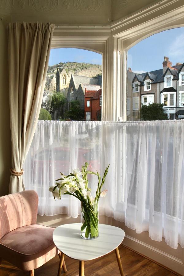 Mostyn Villa Free Private Parking Llandudno Ngoại thất bức ảnh